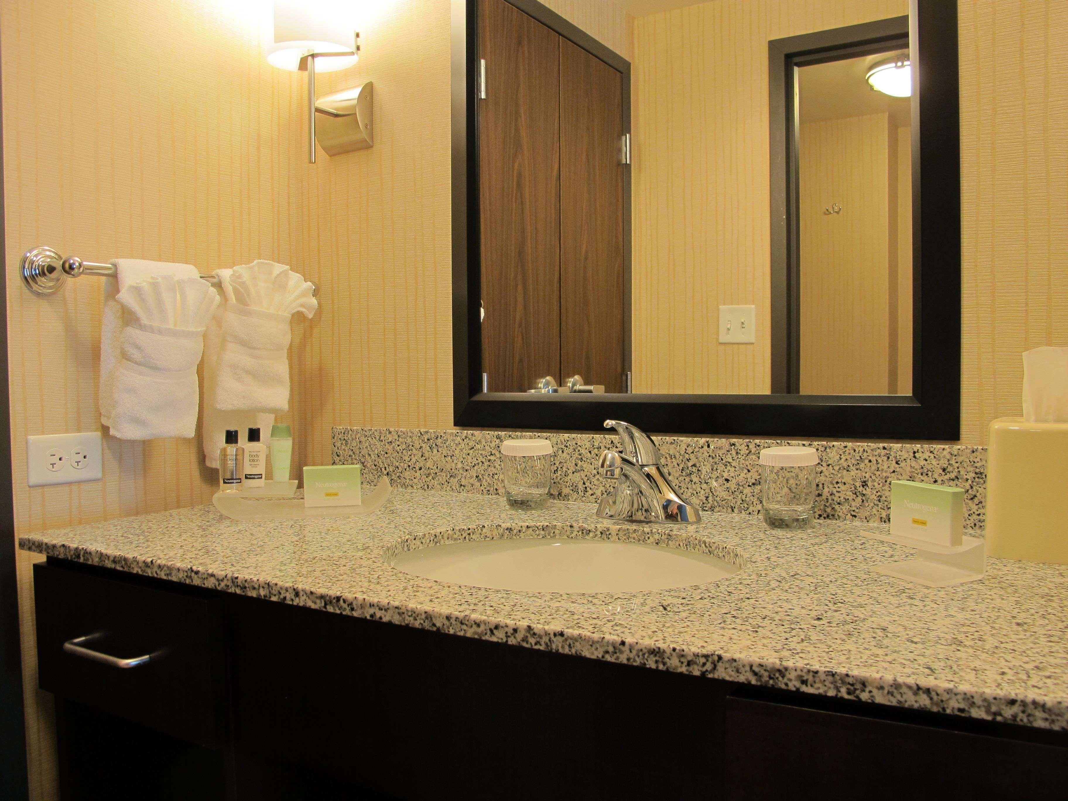 Homewood Suites By Hilton Coralville - Iowa River Landing Buitenkant foto